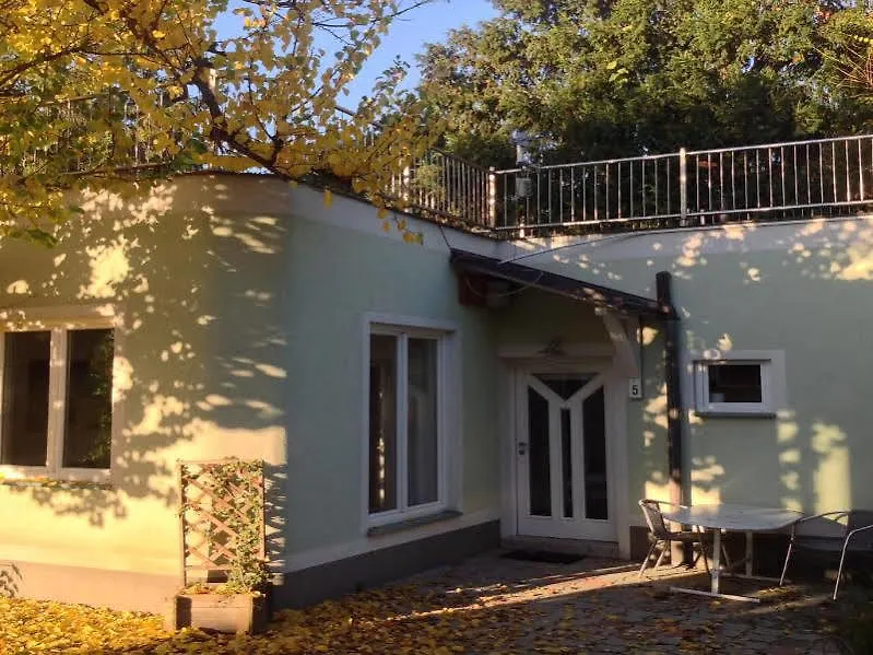 Ajo Apartements Vienna 3*,