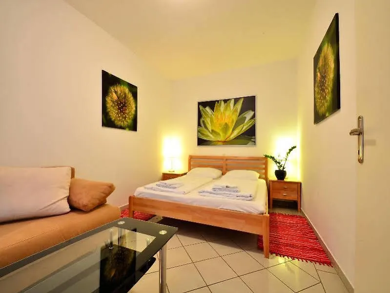 Ajo Apartements Vienna Hotel