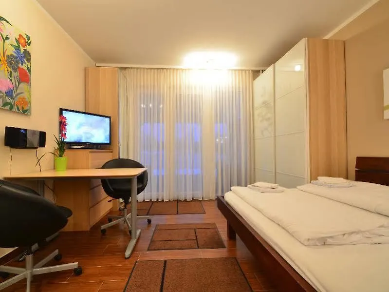Ajo Apartements Vienna 3*,